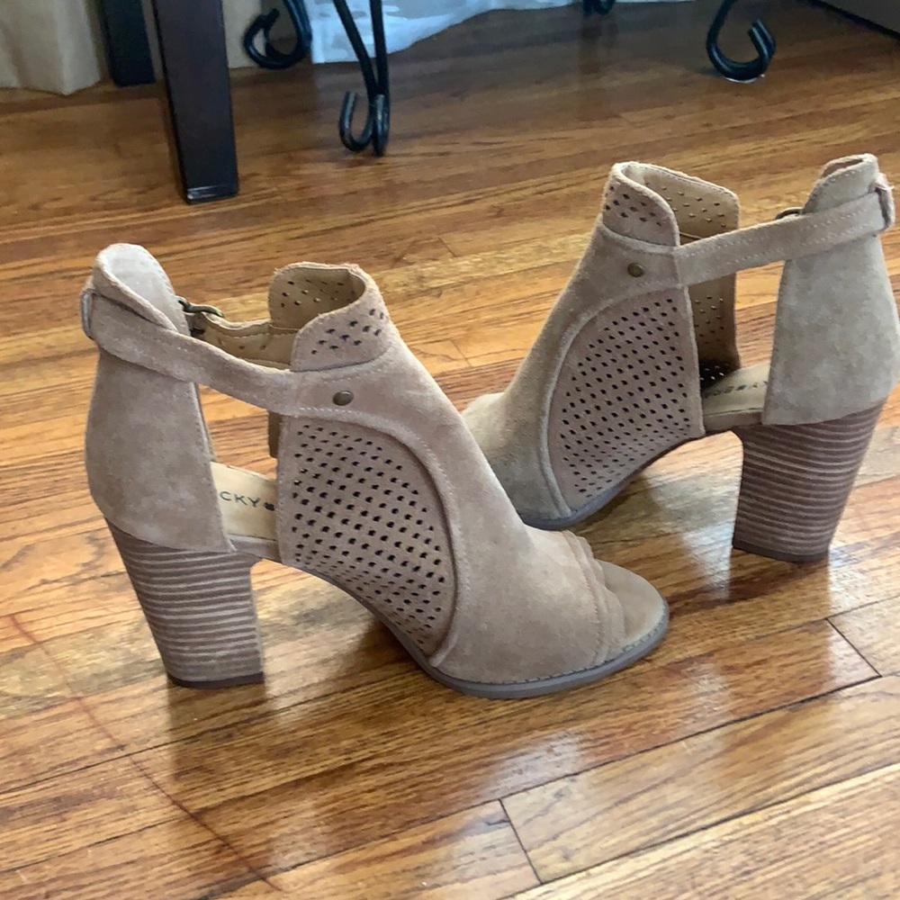 Lucky Brand opened toed boot
